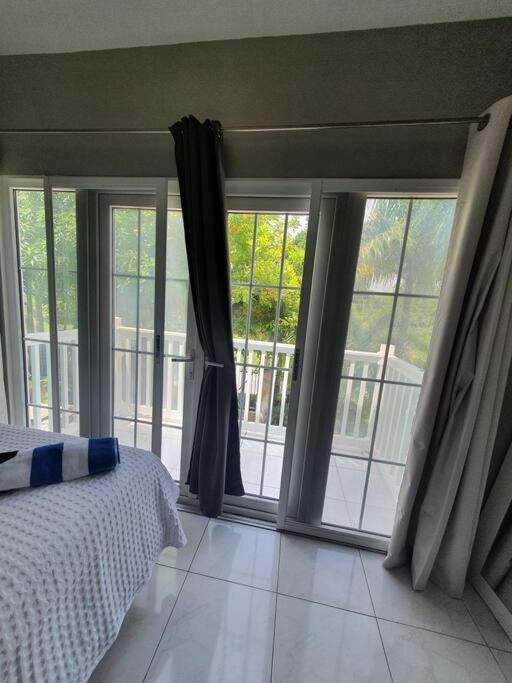 Villa Townhouse By The Bay, Little Bay Country Club ,Negril à Orange Bay Extérieur photo